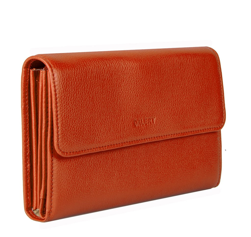 PATRICIA leather companion