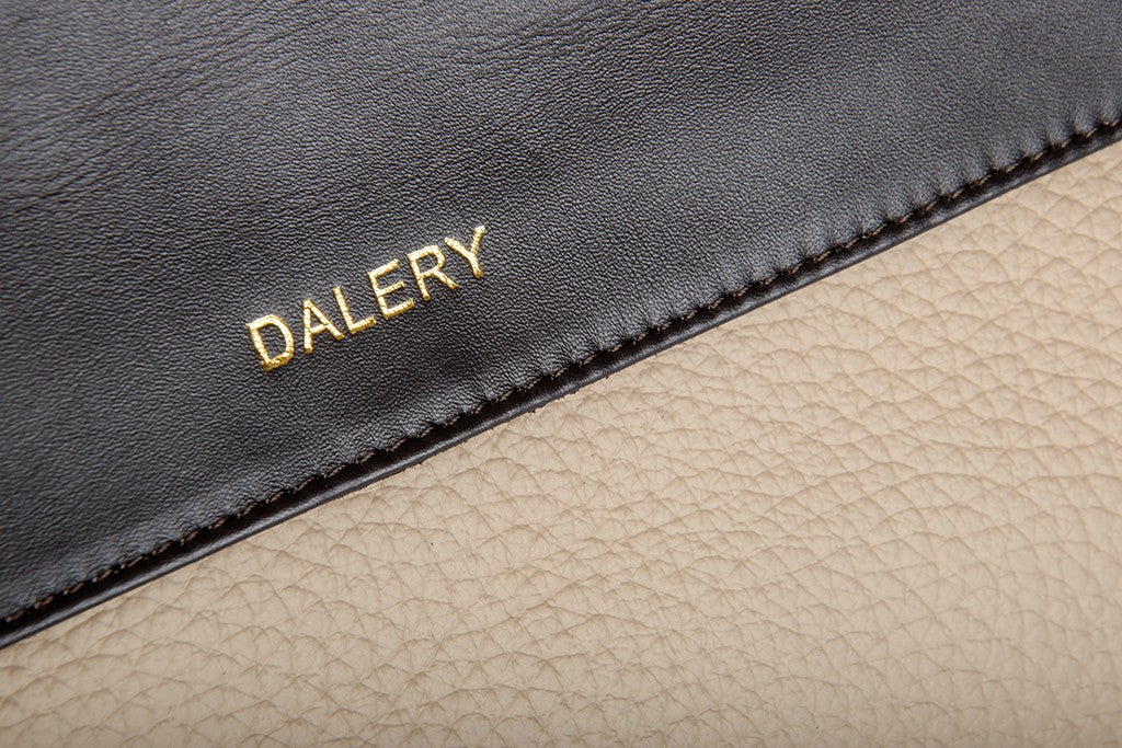 MADAME M Leather bag