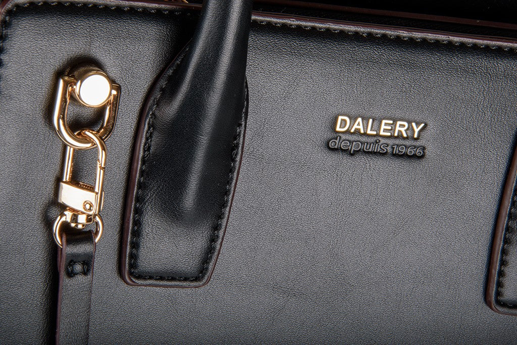 carried by hand DD15102