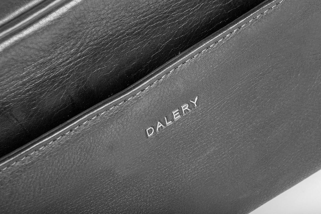 KAZI Leather Wash Bag