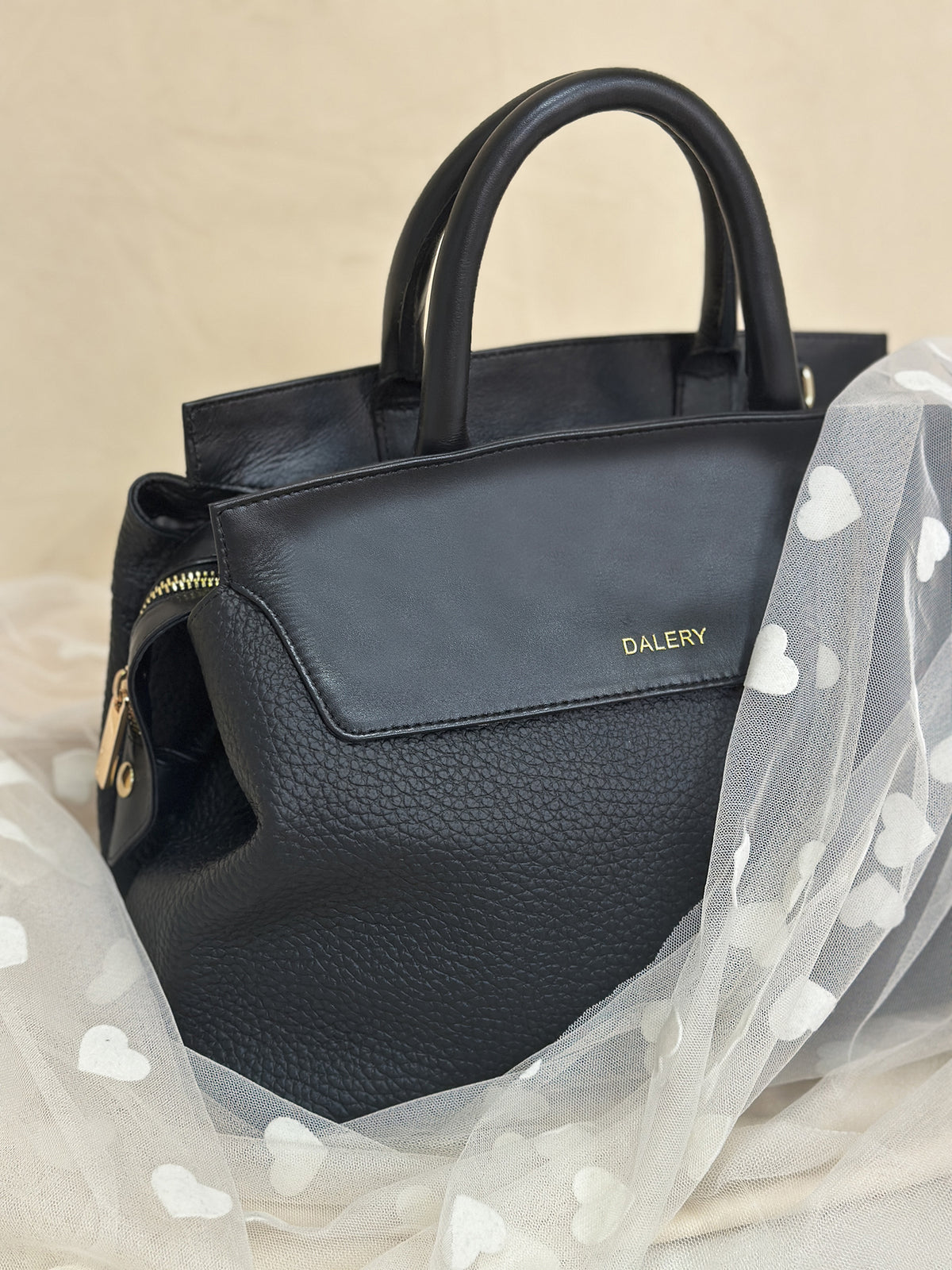 MADAME M Leather bag